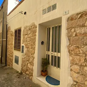 Casa Indipendente Nel Centro Storico,cod Iun P2680 Casa vacanze
